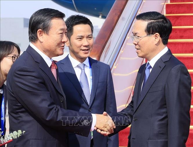 CHỦ TỊCH NƯỚC ĐẾN BẮC KINH THAM DỰ DIỄN ĐÀN 
